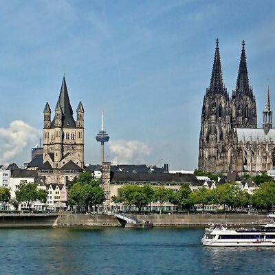 Klassenfahrt Köln - Rhein mit Kölner Dom