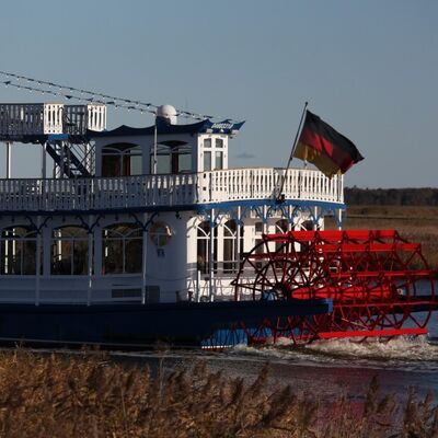 Raddampfer im Fischland-Darß-Zingst